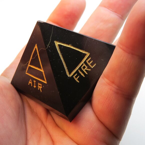 Black Turmaline Pyramid Gold engraved - Picture 2 of 4